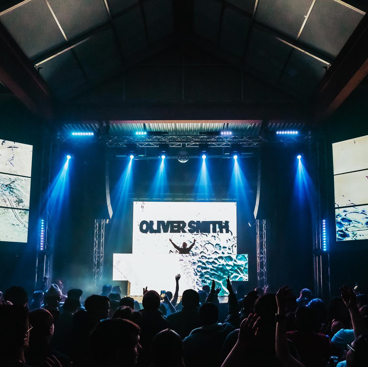 2 weeks until the incredible Open to Close from the one and only @oliversmith at @circleoc on April 5th ✨ 9pm 18+ ✨ intricacynights.ticketsauce.com/e/oliveroc?utm… 🎶 @anjunafamilyla @tfla_official