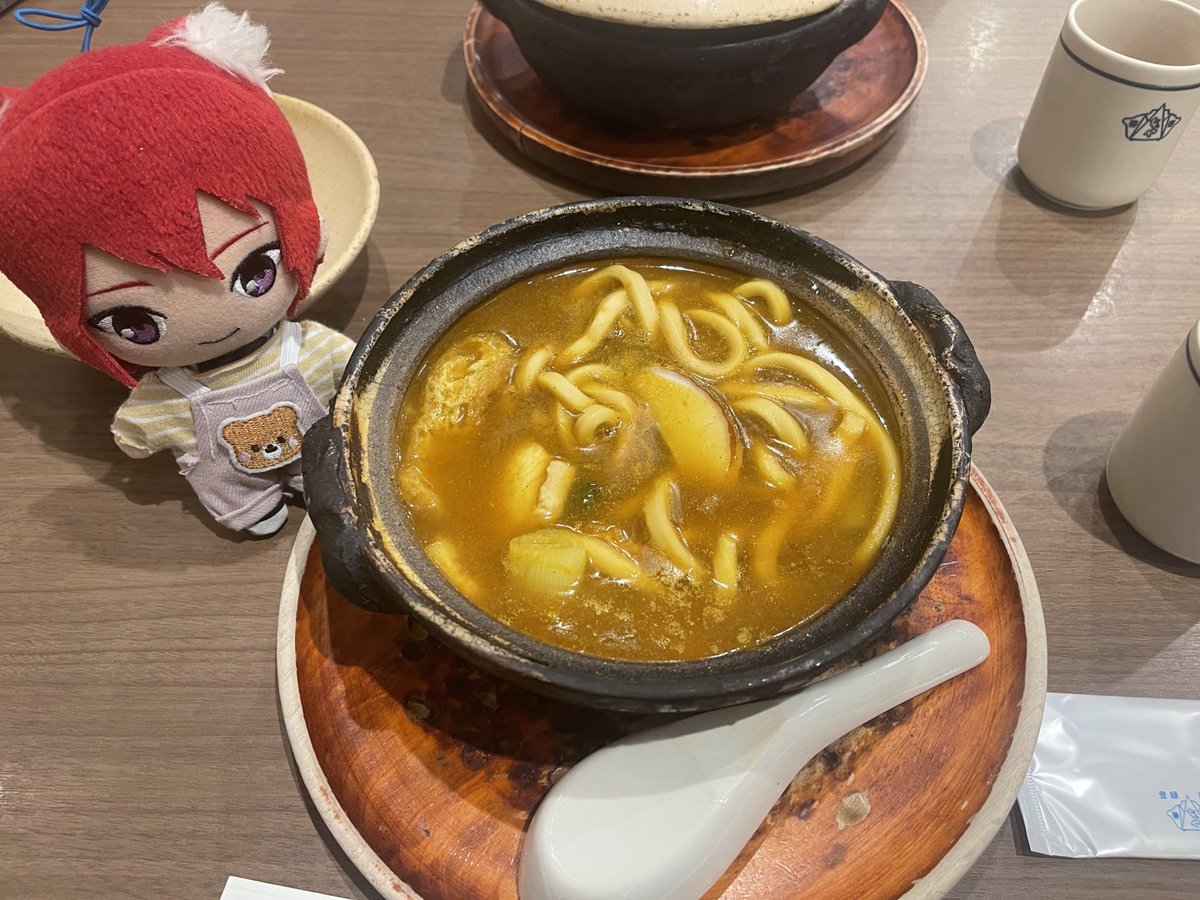 _sumooom_'s tweet photo. 煮込みうどん https://t.co/GysHhnfcOf
