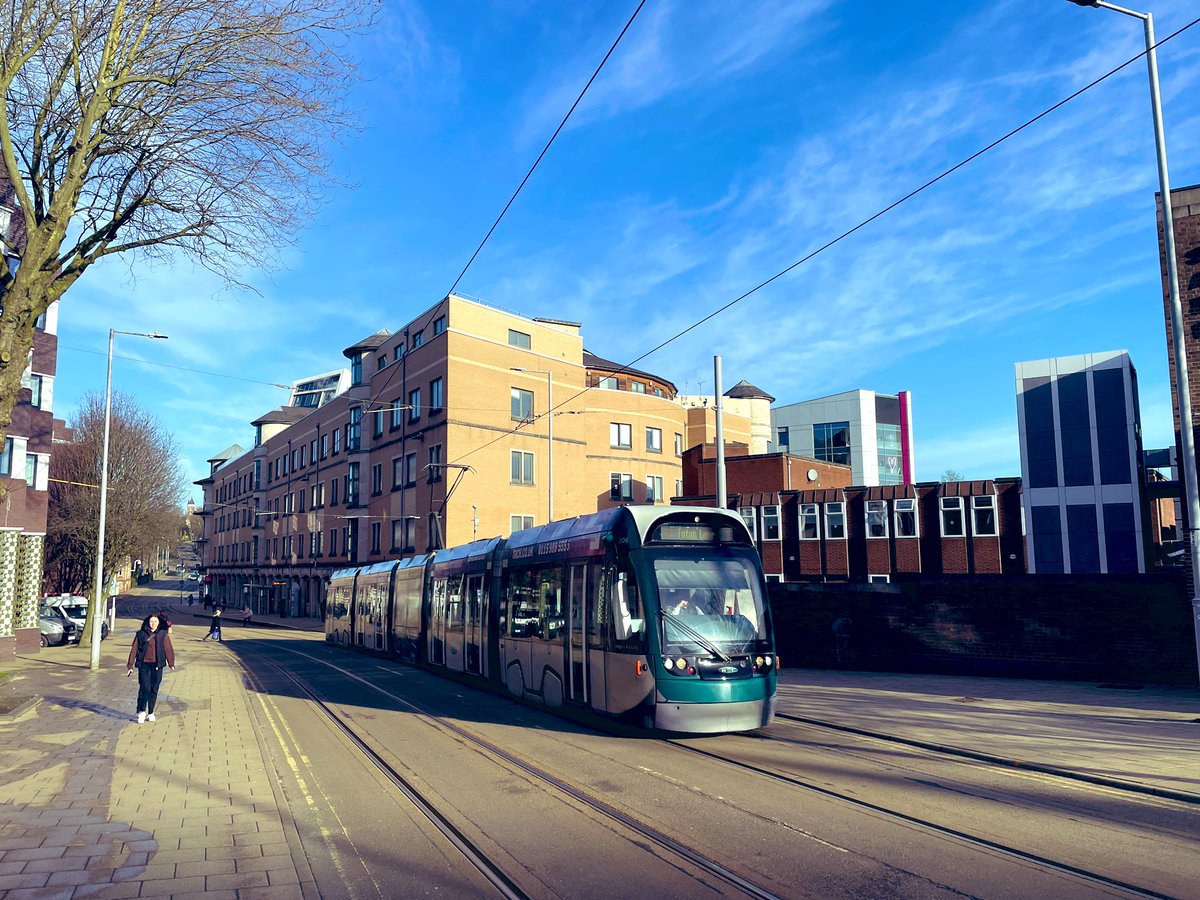 It’s feature-writing this morning. Absolutely bloody love this session. Proper opportunity to make readers laugh. Or cry. #NTU