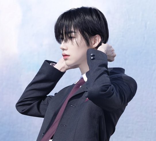 nyunyyang's tweet photo. 🧎🏻‍♀️ https://t.co/2QaNvlFD6T