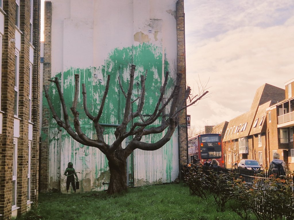 Thrilled to see that Banksy has been guerrilla gardening in Hornsey. He would be be very welcome to come and volunteer at Olden Community Garden's next open day, Tuesday 19th March 10am to 4pm. #Banksy #volunteerislington