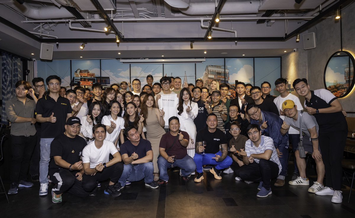 AppPOMP's tweet image. Last week, POMP @AppPOMP joined the vibrant Manta Vietnam Community @MantaNetwork_VN meet-up. 

Thrilled to be part of such a dynamic ecosystem. 🌟

#POMP @MantaNetwork