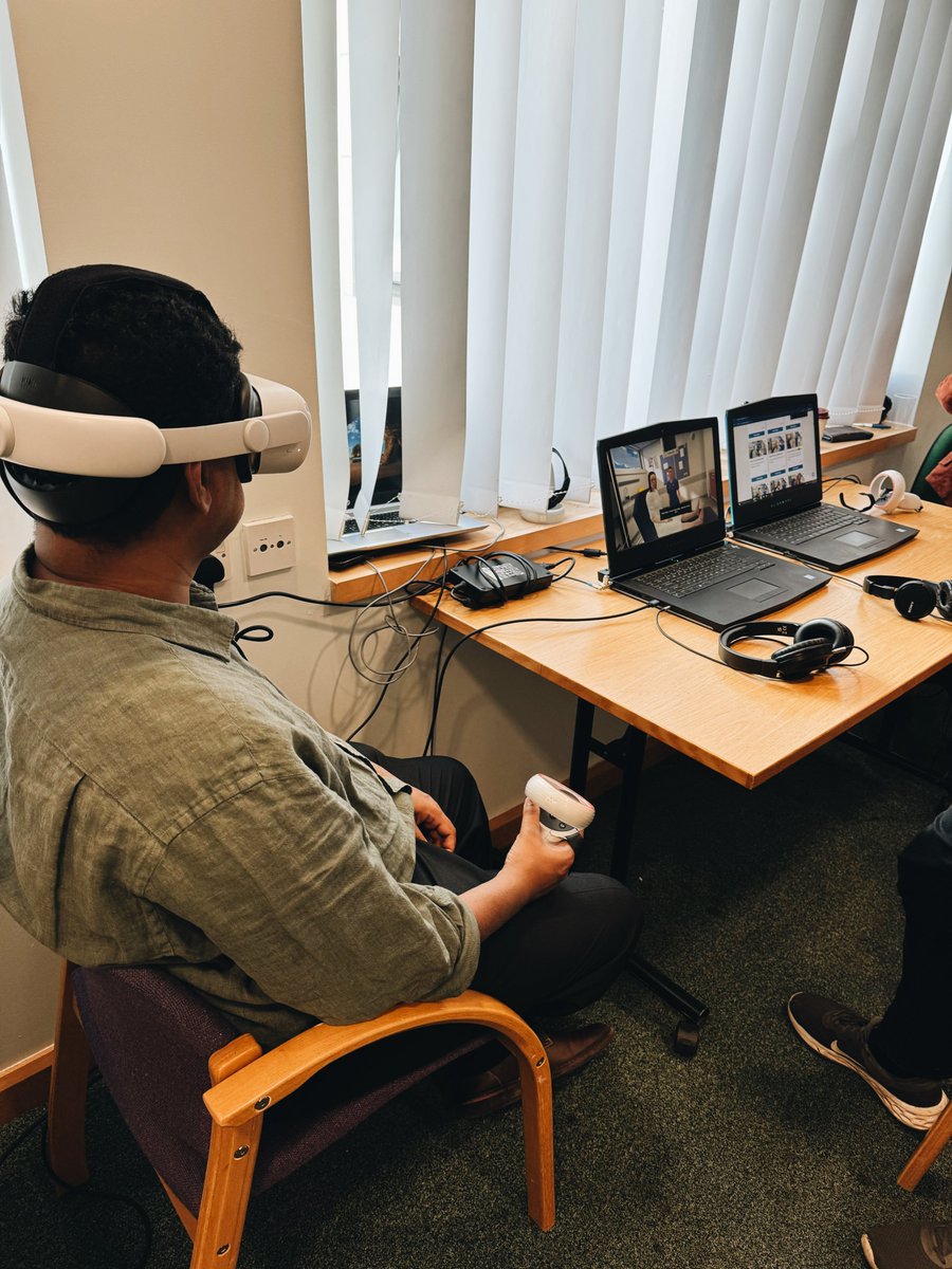 OxfordMMEd's tweet photo. Another excellent, interactive teaching weekend with sessions on #simulation with the award-winning @OxSTaRCentre including tabletop sim, virtual reality sim, high-fidelity manikin sim &amp; video debriefing! @OxfordDeptofEd #MedEd #ME #HealthProfessionsEducation #HPE #VR https://t.co/9DSaMXciBh