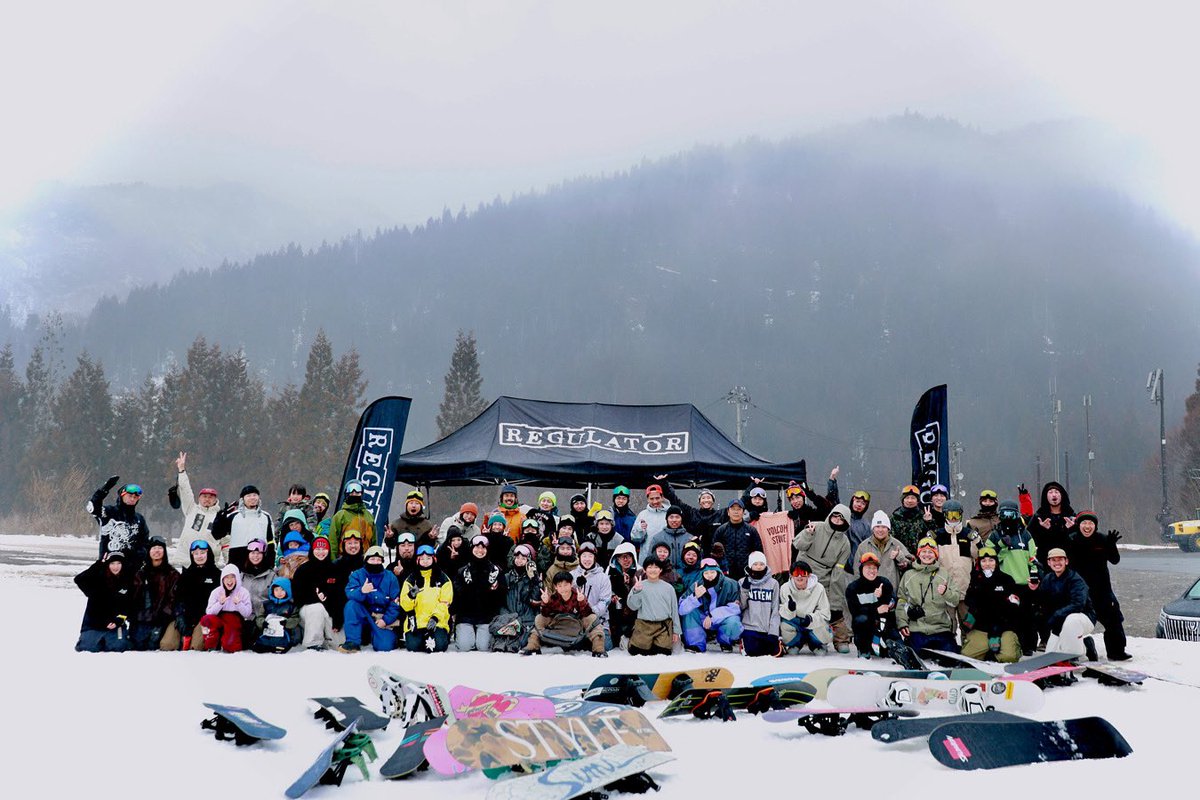 REGULATOR_CREW's tweet image. #RegSnowTour
「仲間」っていうのまーまー小っ恥ずかしいよね仲間同士で「オメーは仲間だ！」とか言わないしね。でもね、仲間ってものには印は無いわけよ自由な枠なのよ。出るも入るも無いわけ、Right?また会おう！
#RegCrew #regulator #volcom #福井和泉スキー場 #regpicnic #友達の友達の友達は友達