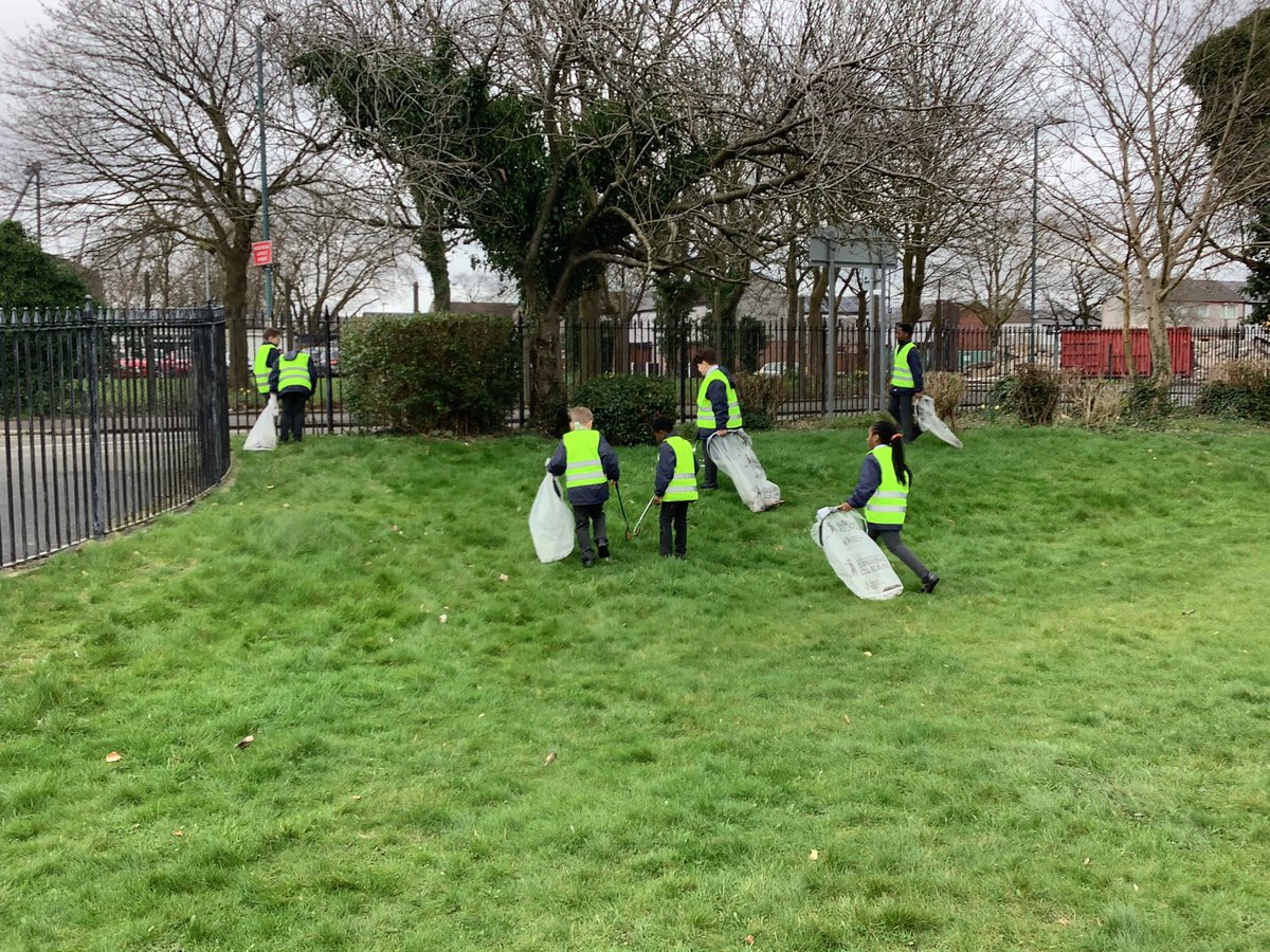 CE School of the Resurrection tweet media