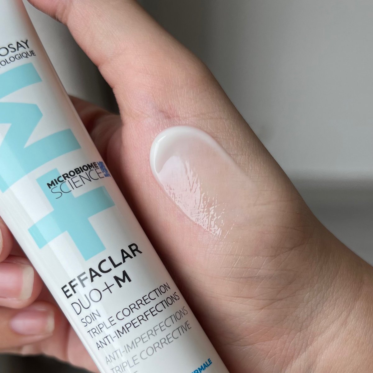 moonmoonreview's tweet photo. สิวขึ้นคางบ่อยมากกก แต่ใช้ La Roche-Posay Effaclar Duo+M สูตรใหม่ แล้วสิวแห้งไวขึ้นแบบปรู้ดปร้าด รอยดำจางลงไปเยอะ ชอบที่มีไมโครไบโอม สิวไม่ค่อยขึ้นซ้ำด้วย ทาไปเลย เช้า-เย็น เพราะอ่อนโยน ไม่ทำให้อุดตัน ใครเป็นสิวคือใช้ด่วน น้องดีจริง

#LaRochePosayTH #Effaclar #เอฟฟาคลาร์ #เอฟฟาคลาร์ดูโอพลัสเอ็ม
