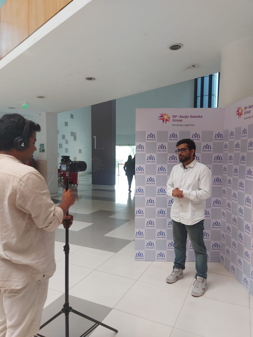 iam_rahulbasak's tweet photo. It was an honor being at International Management Institute, Kolkata. 

I have been associated with this esteemed institution as their industry partner since the beginning of their LBA program.

#Entrepreneurship https://t.co/gzWpXjnfa6
