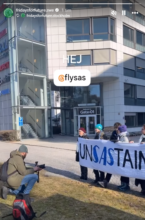 ExtinctionR_SV's tweet photo. @SAS @FFF_Sweden #unSAStainable https://t.co/0oGWKc9SK8 https://t.co/GZPlFOiPUS