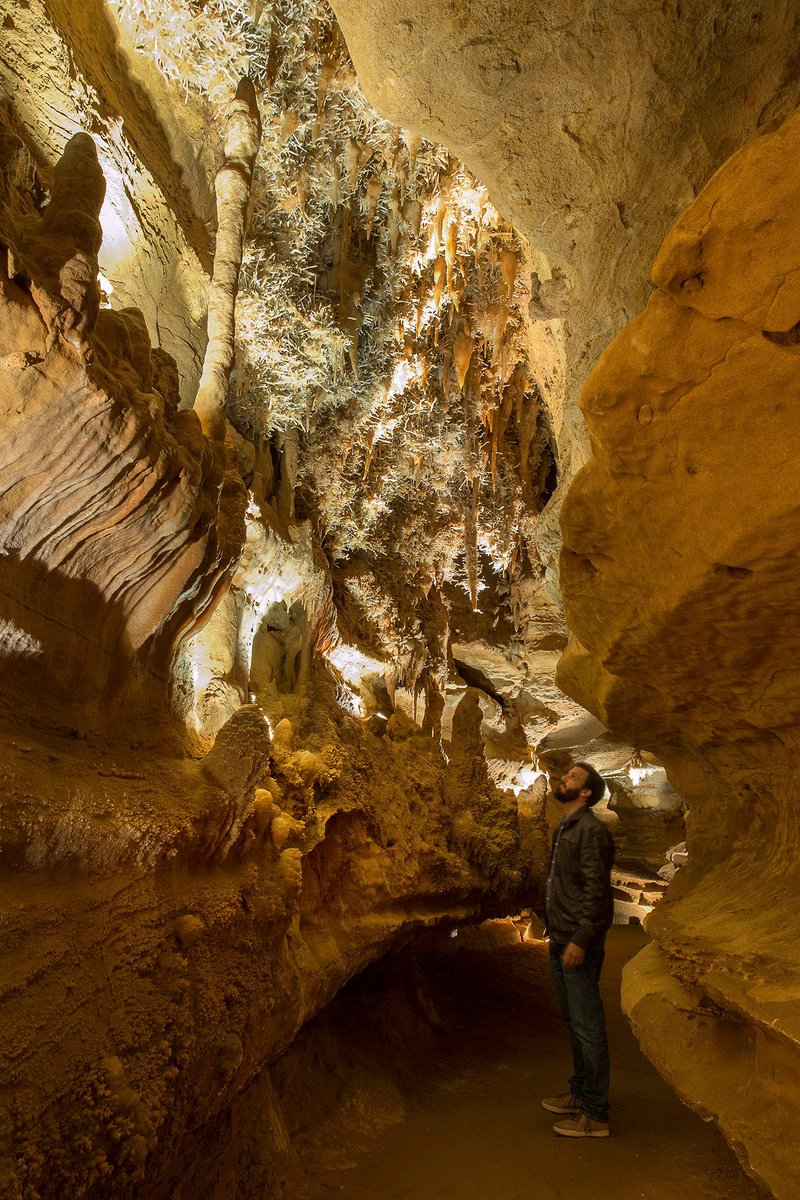 Discover an underground world at Grotte de Maxange between Bergerac and Sarlat #dordogne.
The cave that has been opened up forms part of an underground system that was formed at the beginning of the Tertiary era, in other words, about 60 million years ago. 😲