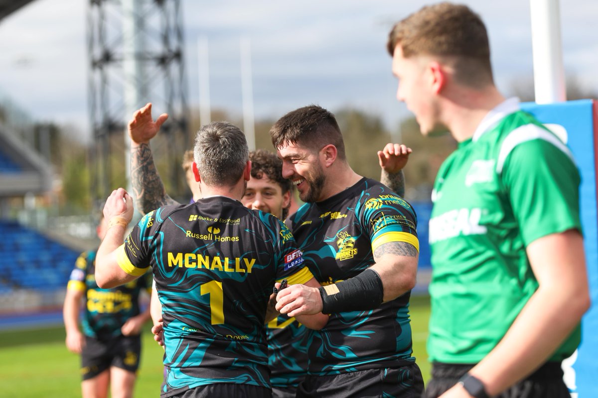 Waking up for a new week after starting the season with victory on the road 🙌

🐝😀 Have a great day, Hornets!