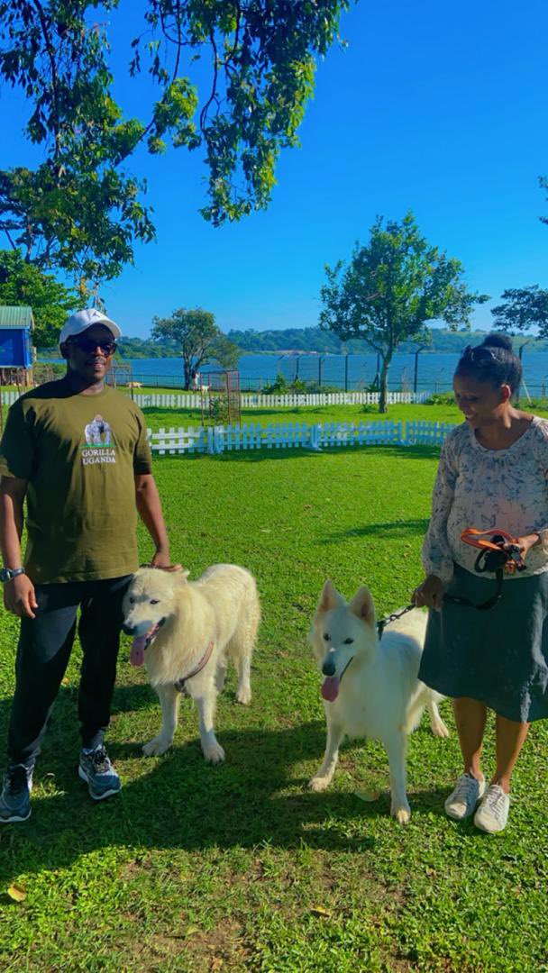 CanineAUganda's tweet image. @garugarepublic hosted two dog clubs in Entebbe, the White Swiss Shepherd Club and the Golden Retrievers Club.🐾🐾 We had a blast 💥🐾🥳🥳..
#WWSclubcau
#GRclubCau
#pedigreedogs
#caudogs