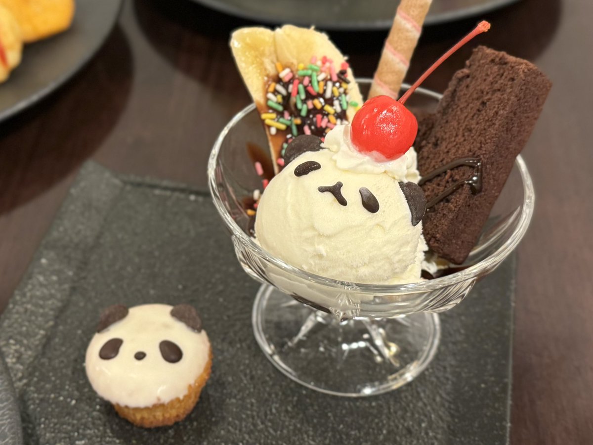 Panpandacafe's tweet photo. 昨日も #ぱんぱんだカフェ 来てくださった皆さまありがとうございました🐼☕️✨パンダバーガーどうでしたかー🐼🍔今月も楽しかったです！来月は4月21日に開催予定でいます！お待ちしてます🐾 https://t.co/yhsaSfN425