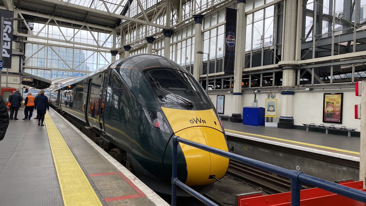 swtransport_'s tweet image. Yeah, this does not feel right...