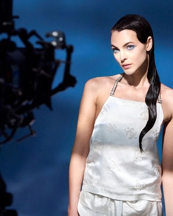 VittoriaCTH's tweet photo. สวยสะกดจนหยุดมองไม่ได้จริงๆ ดีทุกรูปเลย
 Vittoria Ceretti for Chanel Beauty Campaign 2024
#vittoria #vittoriaceretti #Fashionmodel #catwalk #topmodels #supermodel #Model #Fashion #runway #runwaymodel #fashionshow #couture #highfashion #hautecoutre #fashion #fashionstyle #chanel https://t.co/mUe6skeSBY