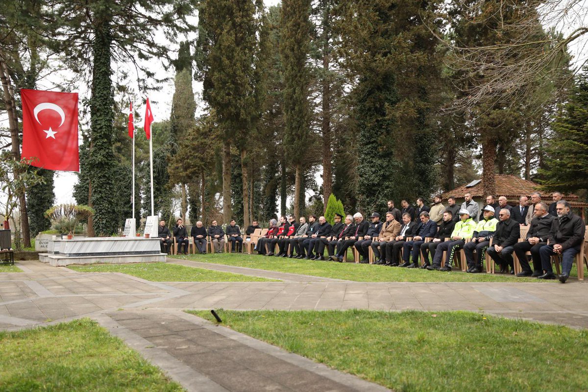 18 Mart Şehitleri Anma Günü ve #ÇanakkaleZaferi'nin 109. yıl dönümü dolayısıyla gerçekleşen törene; Kaymakamımız Sn. Doç. Dr. Şükrü Yıldırım ve ilçe protokolümüz katıldı. Ardından Cemil Şensoy Kültür Merkezimizde ve Çarşamba Şehitliğimizde şehitlerimize anma programı düzenlendi.