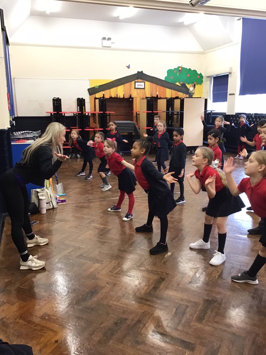 Wylde Green Primary (@wgprimary) on Twitter photo Rectory class have had a lovely start to their creative day by learning how to dance to the song ‘Blue Skies’ by <a href="/KDDKDance/">Katie Driscoll</a>! Rectory class have had a lovely start to their creative day by learning how to dance to the song ‘Blue Skies’ by <a href="/KDDKDance/">Katie Driscoll</a>!