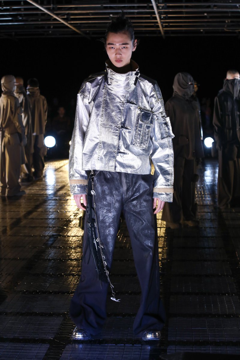 fashionjp's tweet photo. 【Rakuten Fashion Week TOKYO 2024 A/Wレポート】
#HIDESIGN（ハイドサイン）がファッショナブルに楽しむ機能服を提案🪖

コレクションの特徴と全ルックをチェック⏩https://t.co/HALaznVcWL
@RakutenFWT https://t.co/ULgoUclbLN