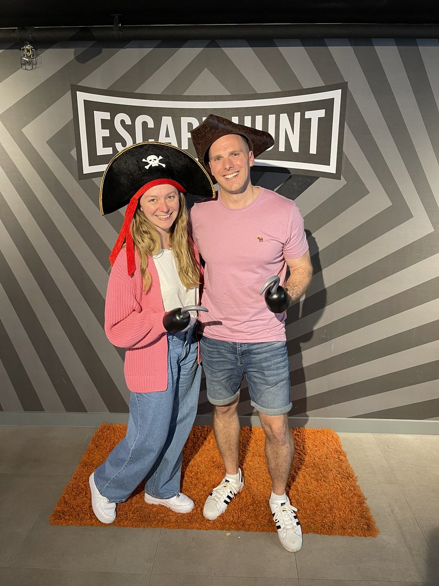 We celebrated a birthday this weekend by getting locked in a pirate ship and trying to work out some obscure puzzles to escape before it sank … 
Spoiler alert - we survived and looked great doing it! 😆🏴‍☠️
Hope you all had a great weekend too!

#escapehunt #blackbeardstreasure