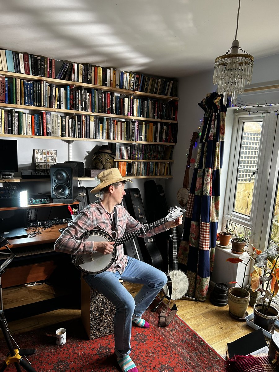 Making tunes on my banjo. New album coming very soon…