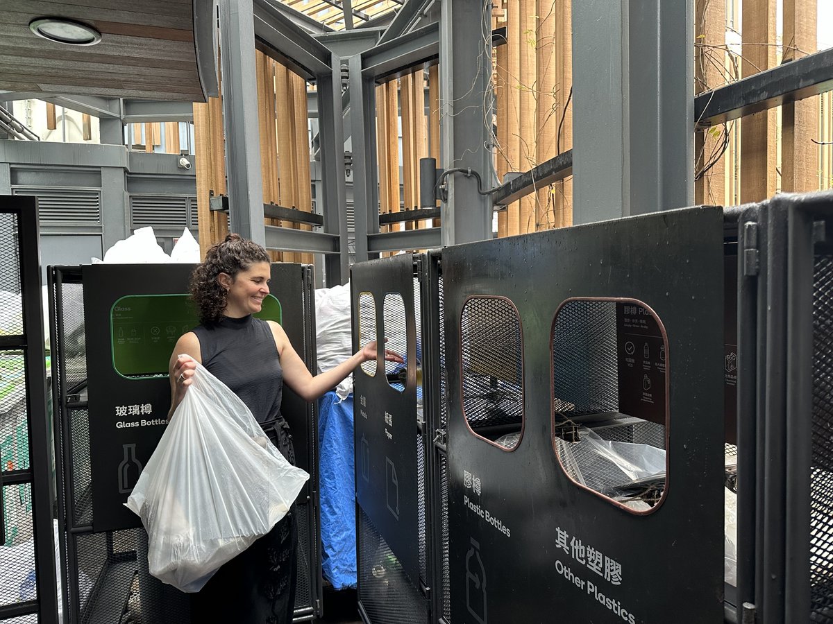 Happy Global Recycling Day! Our Consulate team is doing our bit, with a visit to the #GreenCommunity Wan Chai Recycling Station. 

Reduce. Reuse. Recycle.♻️🌿 Join us in taking action to reduce waste, and protect our planet! 🌎