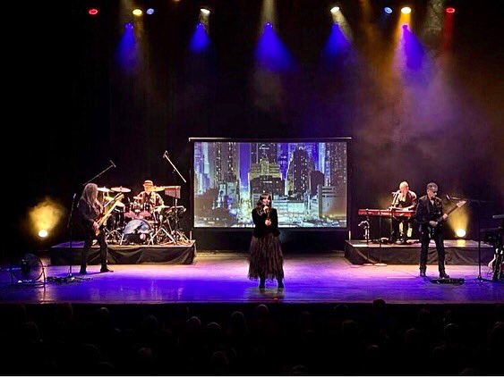 AdamAggiss's tweet photo. Currently waiting in Calais for LeShuttle after the final night with @cloudbustingKB in The Netherlands at @MarkantTheater 
Can’t wait to come back to play to such appreciative audiences at these wonderful venues https://t.co/pLkS56JEDV