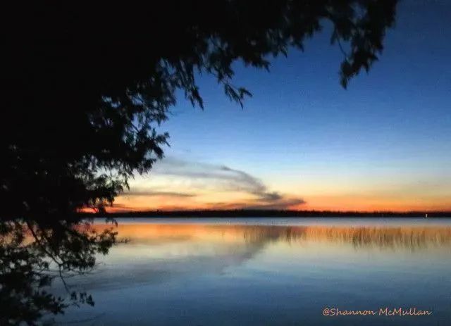 Lake Mindemoya is one of many beautiful lakes on Manitoulin Island ... the world's largest freshwater island. buff.ly/43lOjsB #travel #manitoulinmagic #photography #discoverON