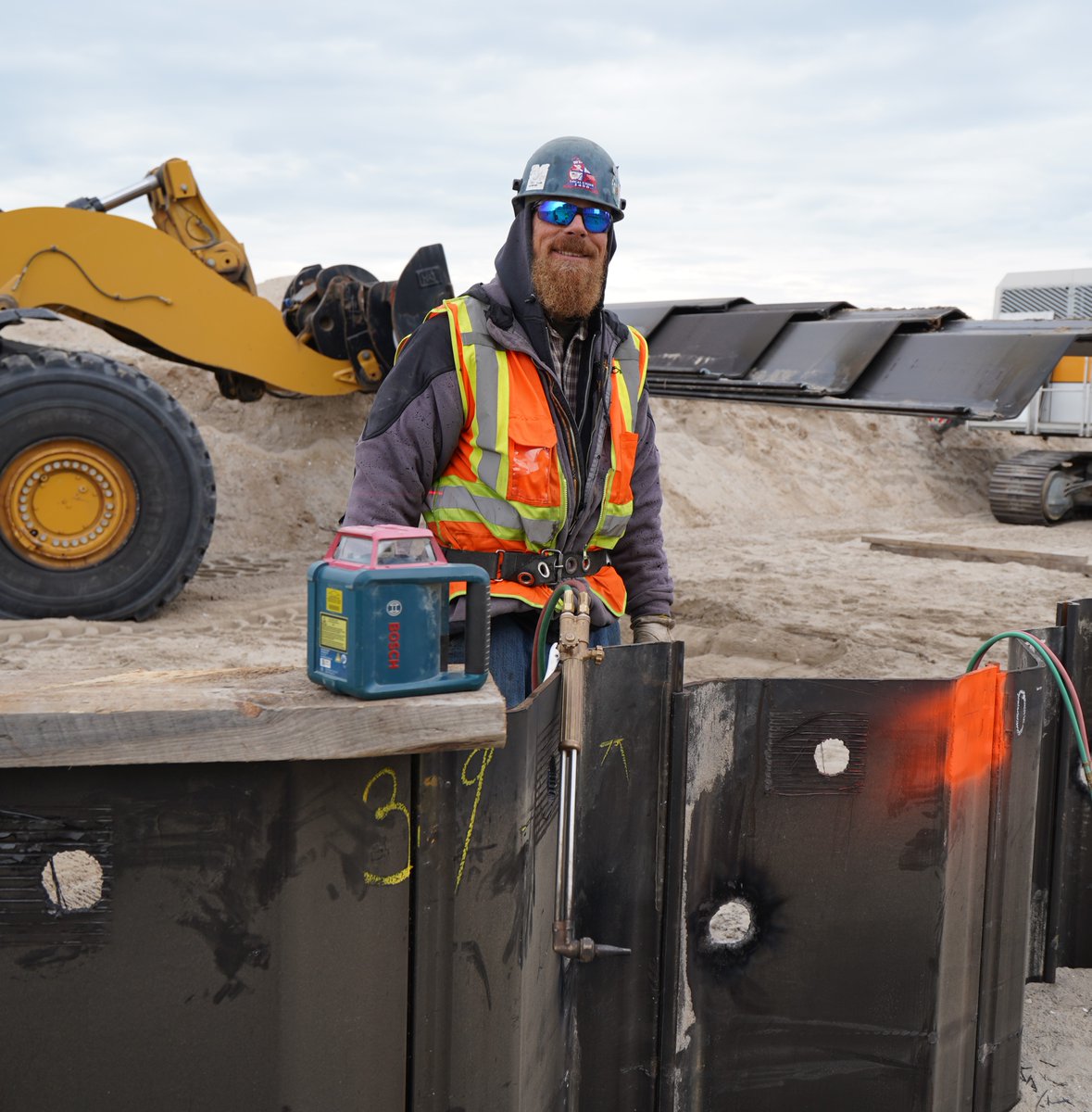 Happy #MotivationMonday from our #Local 1556 Dockbuilders! Our dockbuilders don't just handle foundation work, they also are instrumental in the flood mitigation work happening now across the five boroughs!