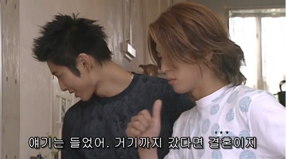 없는게 없는 특촬 tweet media