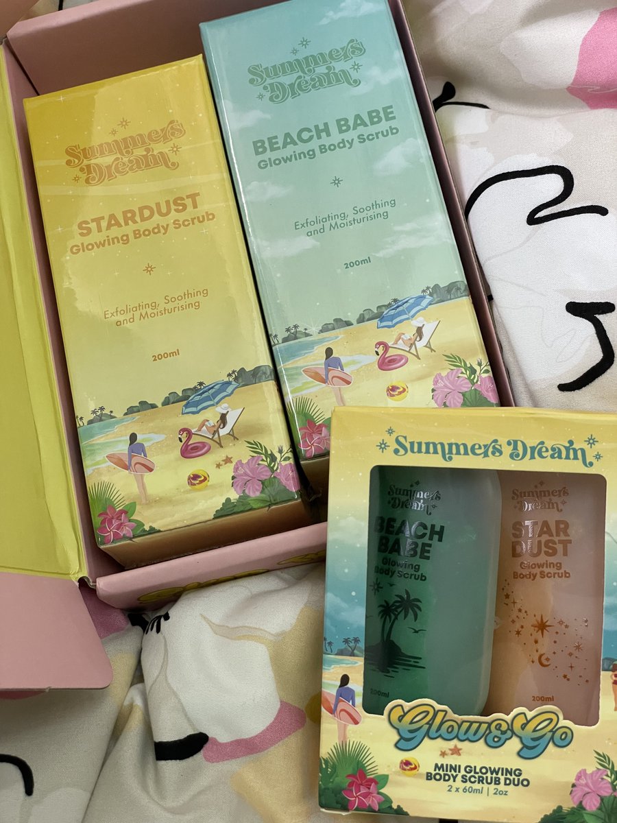 hoodawon's tweet photo. I'm YOU but the MINI version of you! Now I can bring this CUTE GLOWING BODY SCRUB DUO while traveling 😍
#BetterTwogether🏄🏼♀️✨ https://t.co/arDSBxnBvP