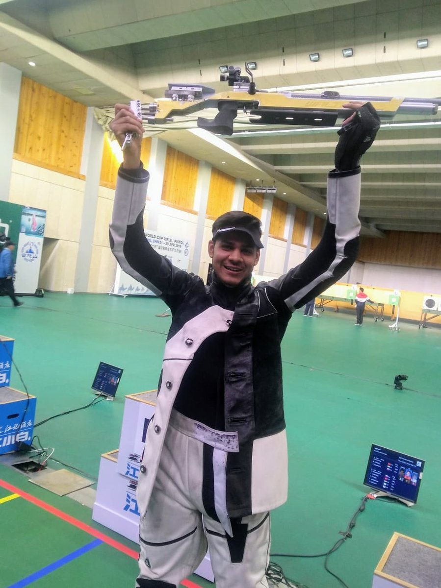 KhelNow's tweet photo. Indian shooters unstoppable! 🇮🇳
Divyansh Panwar rewrites history again! Shatters his OWN world record with a phenomenal 254.4 in the Men's 10m Air Rifle Final at ISSAS Germany.
Ramita clinches gold, sets new WR with 254.1 in Women's 10m Air Rifle Final.
#shooting #isasgermany https://t.co/53kXr1R6Xo