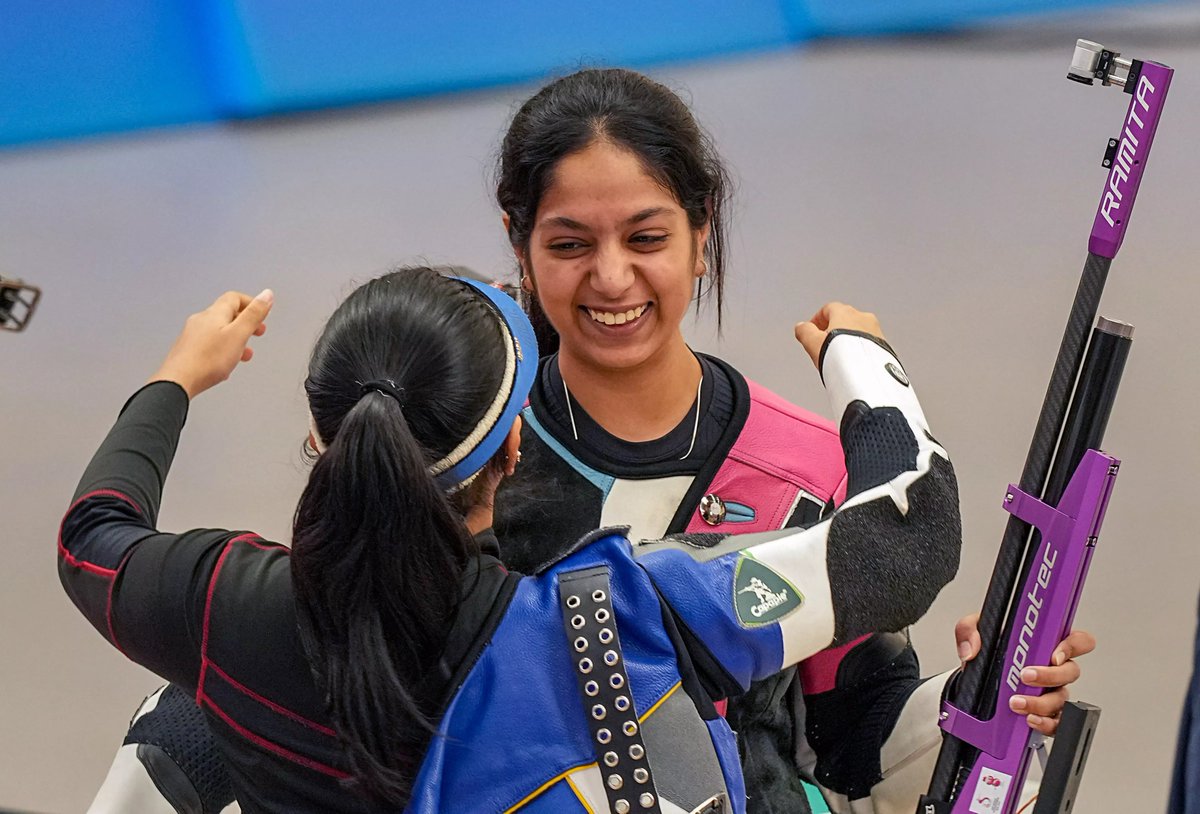 KhelNow's tweet photo. Indian shooters unstoppable! 🇮🇳
Divyansh Panwar rewrites history again! Shatters his OWN world record with a phenomenal 254.4 in the Men's 10m Air Rifle Final at ISSAS Germany.
Ramita clinches gold, sets new WR with 254.1 in Women's 10m Air Rifle Final.
#shooting #isasgermany https://t.co/53kXr1R6Xo
