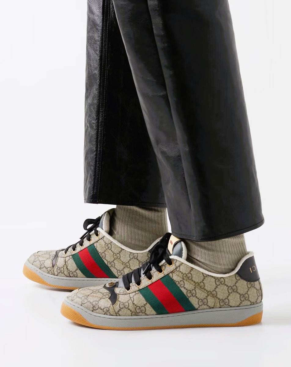999Shoes999's tweet photo. Step into the epitome of '70s-inspired chic with Gucci's 'Screener' sneakers, a modern take on classic basketball trainers. 
#Gucci #ScreenerSneakers #MonogrammedSupreme #RetroChic #sale #shoe #shoes #ShoeObsession #ShoeAddict #ShoeLove #ShoeGameStrong #ShoeGoals https://t.co/jf4S3KjhgE