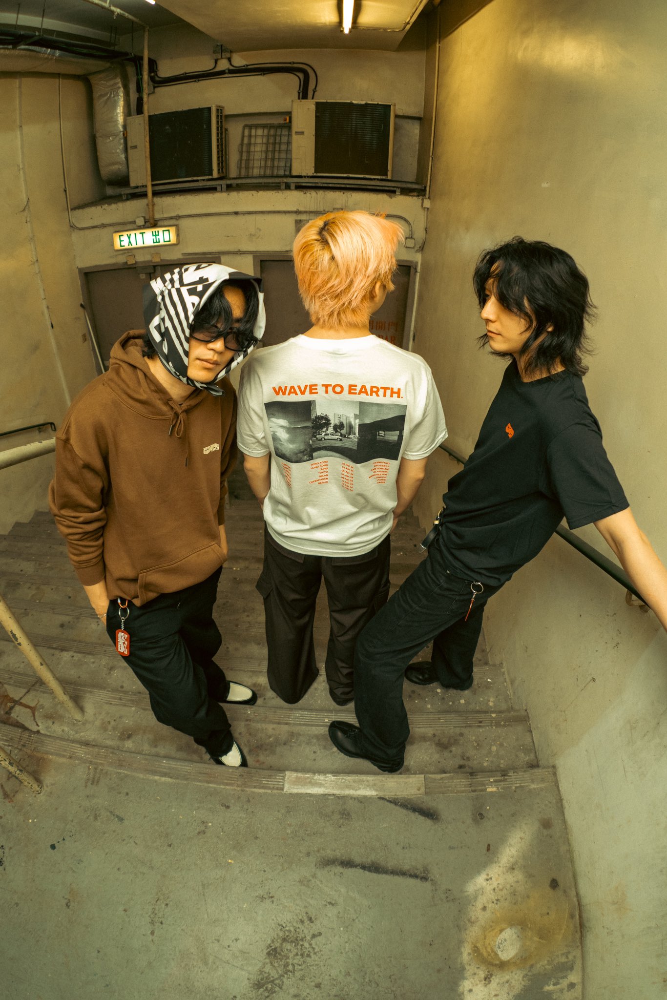 Wave To Earth flaws and all tour Tシャツ L Wave to Earth - 