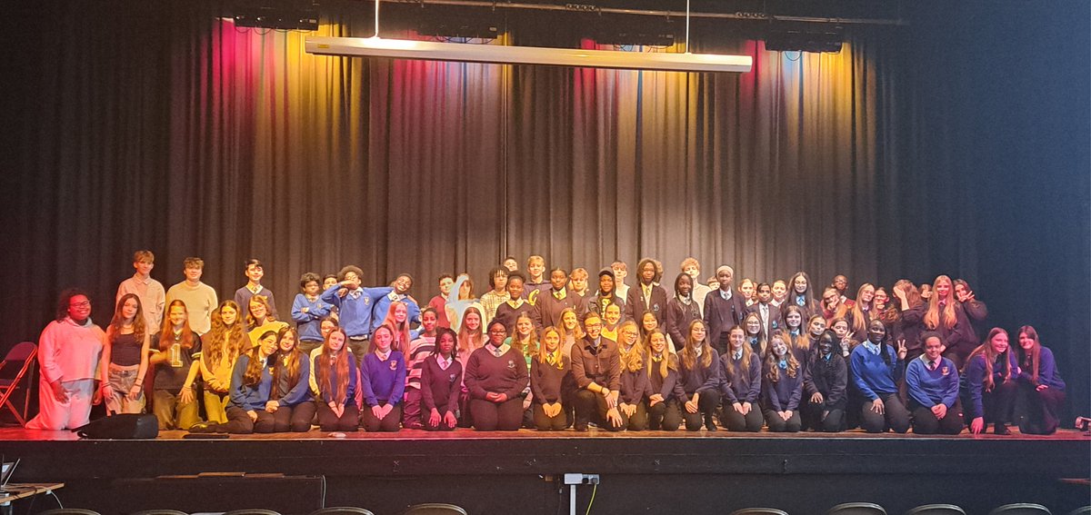 Our students performed at Pudsey Civic Hall with 100 peers across Leeds. Craig Lees from Leeds Conservatoire led them in 2 pop songs. Proud of our participants! #Leeds #StudentPerformance