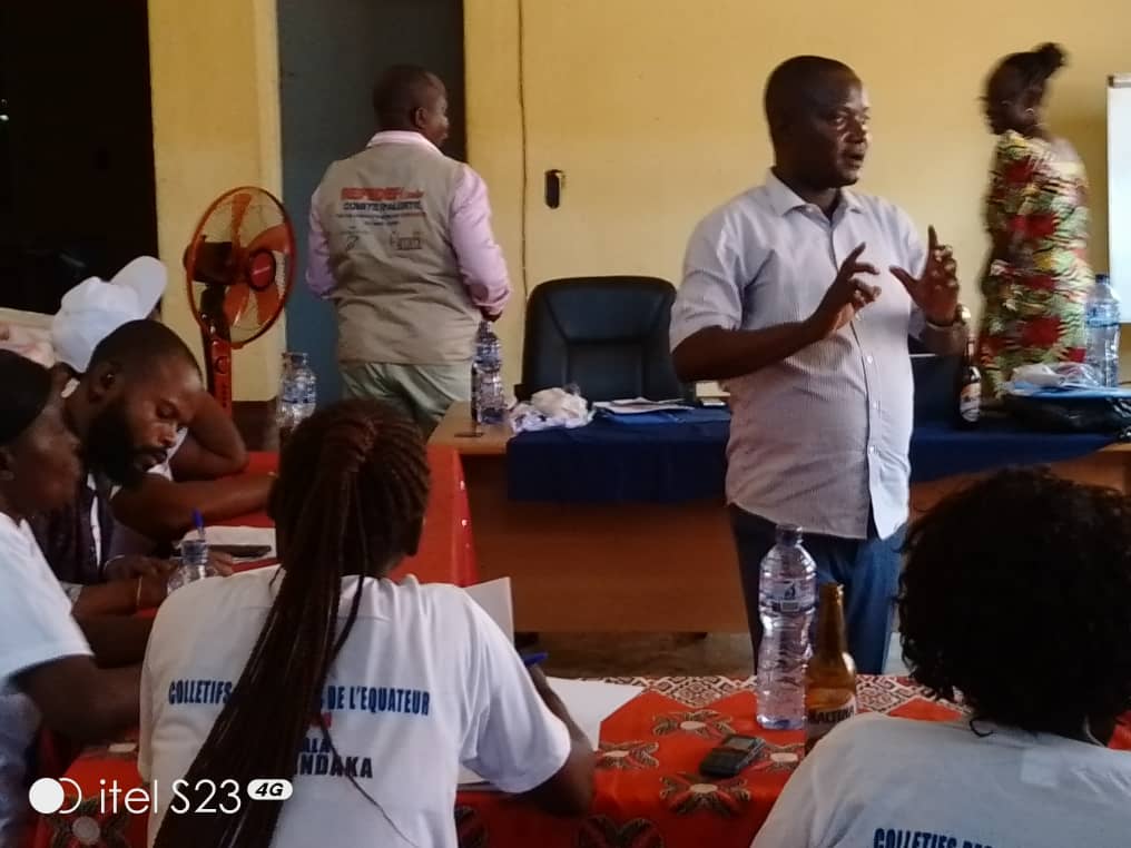 KasaiVlf's tweet photo. Dans le cadre du programme @VlfCongo ,les #DDF Mbandaka ont été renforcé en capacité sur la collecte des données #VBG par un membre de #Cola kananga
#Objectif est de partager des expériences par le #Cola avec les #DDF
@VlfCongo @DevCanada @CarterCenter @refedef @MDHCongo https://t.co/PMfuq6FTHf