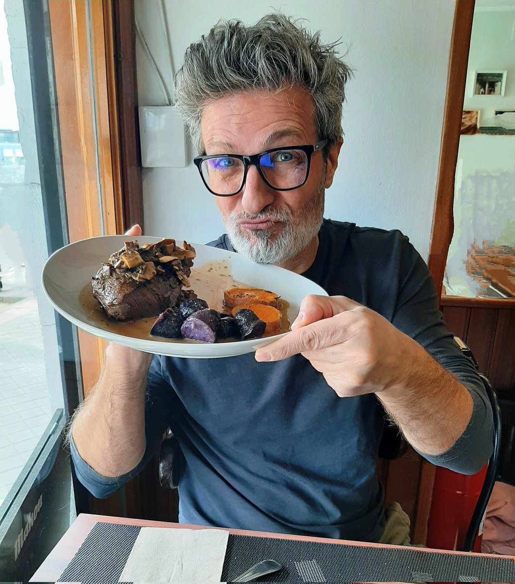 _JesusOlmedo's tweet photo. ¿ Qué tal vuestro finde ?
😋😋😋😍

#PiazzaCastello #Restaurante #Italiano #Amistad #Familia https://t.co/6t1jQ6FDOQ