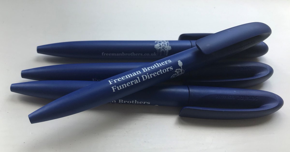 FBCrawley's tweet photo. This #GlobalRecyclingDay, we're sharing the love for our branded ballpoint pens made from sugar cane: they're a great alternative to plastic and lovely to write with - even our resident lefty agrees! What more could you want? #NoPlastics #SmallStepsBigDifference #BrandedPens https://t.co/oETy39GzLF