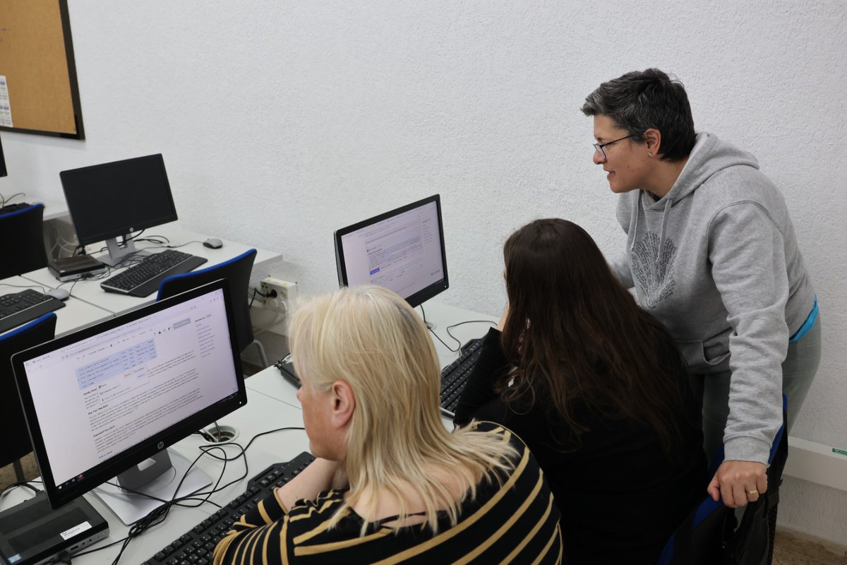 ztf_fct's tweet photo. El pasado viernes a en el Aula de Informática 8, tuvimos nuestra Wikikedada. ¡Gracias a todos los que nos ayudaron a hacer nuestra información visible en Wikipedia! 🌐 ¡Seguimos trabajando juntos por un conocimiento más accesible y compartido! 📚#Wikikedada #ComisiónDeIgualdad https://t.co/dewuP5LXQ5