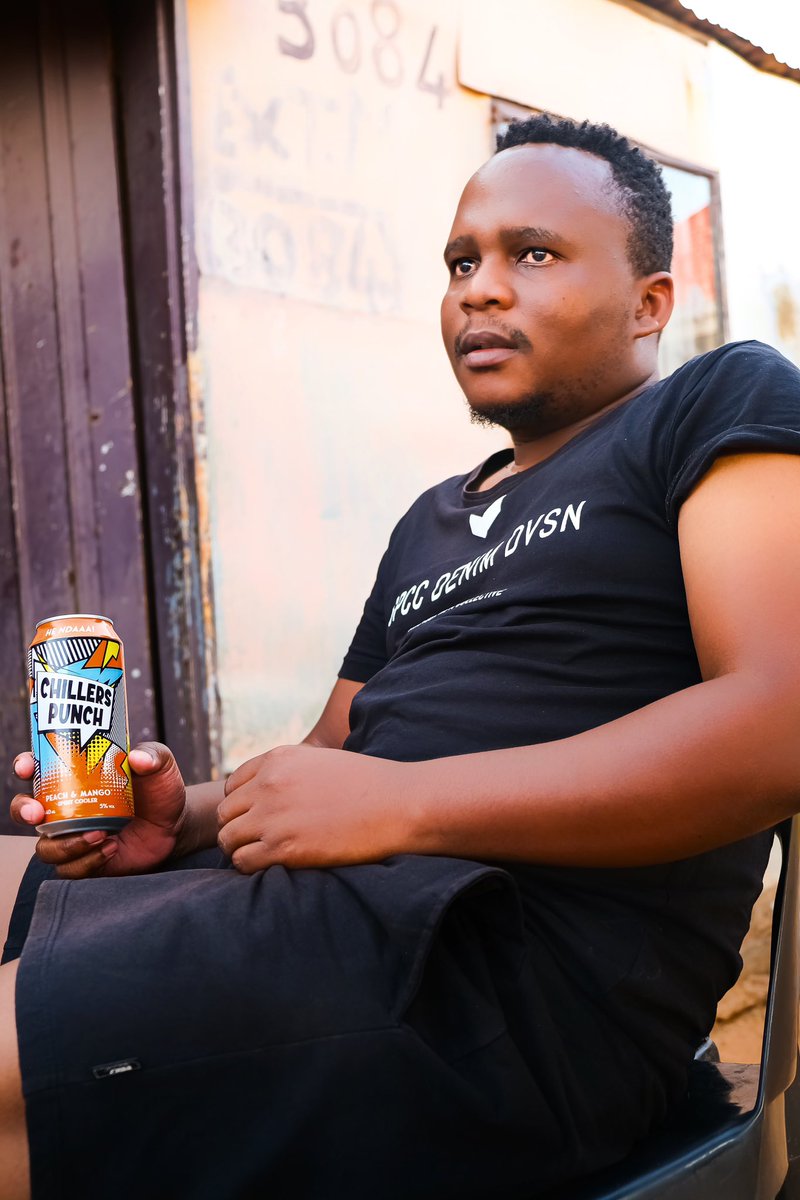 sshmag's tweet photo. Chilling at guys sipping on @MacGUnleashed @ChillersPunch 
Shot by 📸 @sshmag https://t.co/FVYzjMHVwU