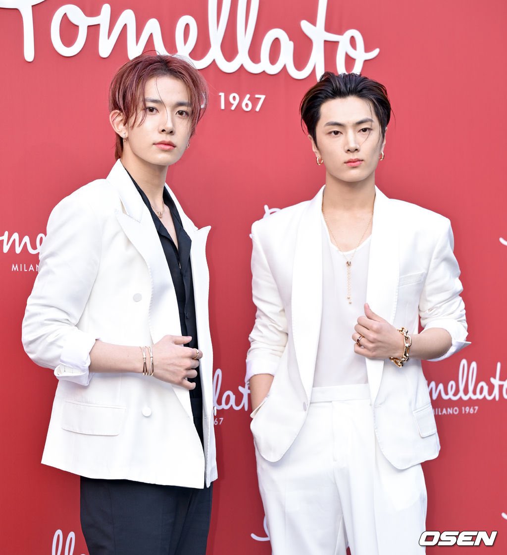 enhypenupdates's tweet photo. [PHOTO] 240318

Heeseung and Jay at the Pomellato Launch Event in Seoul | Press Photo (1)

STUNNING HEEJAY AT POMELLATO
#HEESEUNG_JAYxPOMELLATO
#ENHYPEN_HEESEUNG #ENHYPEN_JAY 
@ENHYPEN @ENHYPEN_members https://t.co/mcFc10sJbo
