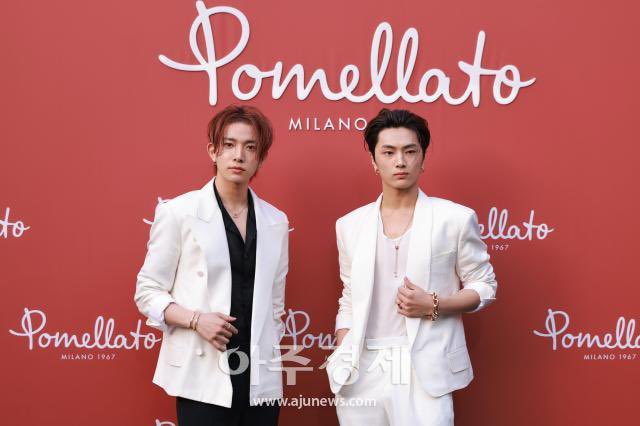 enhypenupdates's tweet photo. [PHOTO] 240318

Heeseung and Jay at the Pomellato Launch Event in Seoul | Press Photo (1)

STUNNING HEEJAY AT POMELLATO
#HEESEUNG_JAYxPOMELLATO
#ENHYPEN_HEESEUNG #ENHYPEN_JAY 
@ENHYPEN @ENHYPEN_members https://t.co/mcFc10sJbo
