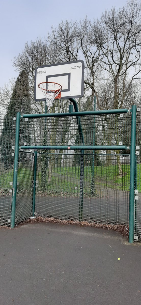 Another court fixed up. Dukinfield Park, Tameside.

@projectswishengland @basketballengland #ProjectSwish