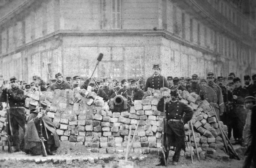 #TalDíaComoHoy, 18 de marzo, pero de 1871 se instaura la Comuna de París. * Edmond de Goncourt La Comuna de París Diario del sitio y la Comuna de París. 1870-1871 Edición y traducción del francés de Julio Monteverde pepitas.net/libro/la-comuna