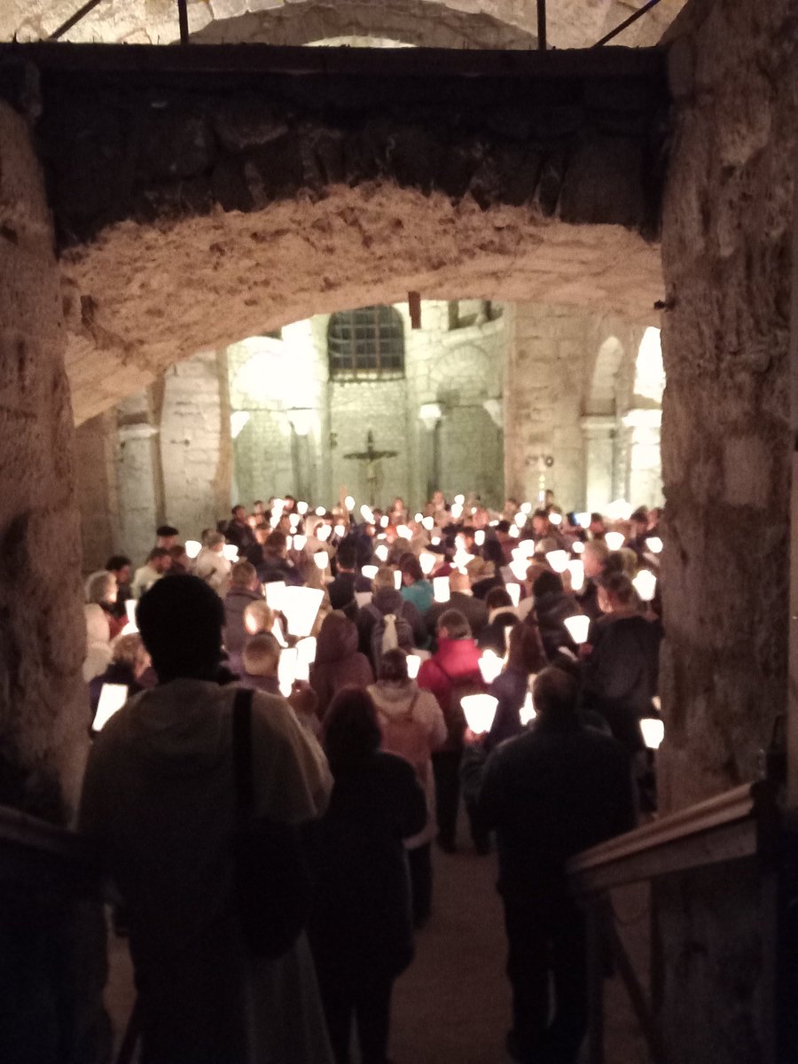 cathedraledupuy's tweet photo. Le conseil national des Équipes du Rosaire s'est réuni au Puy en Velay. Retour en photos sur la veillée mariale et la messe.
#rosaire #lepuyenvelay #dominicain #pelerinage #sanctuaire #ViergeMarie #procession #messe
@DioceseduPuy @Eglisecatho @OrdreDominicain @SpiritualFrance https://t.co/Vm4IyR3jZD