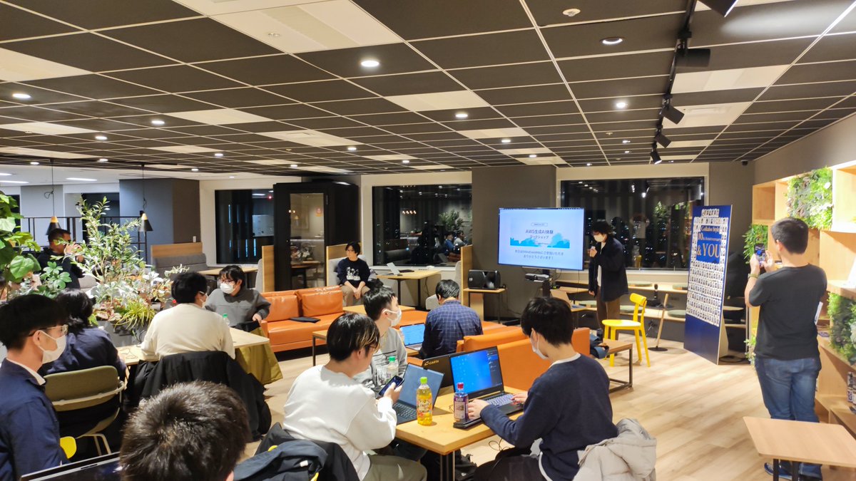 yukkie1114's tweet photo. 今回は学生限定の生成AIワークショプ
はじまるよー
#OthloTech #jawsug_nagoya https://t.co/OnnTT5lscC