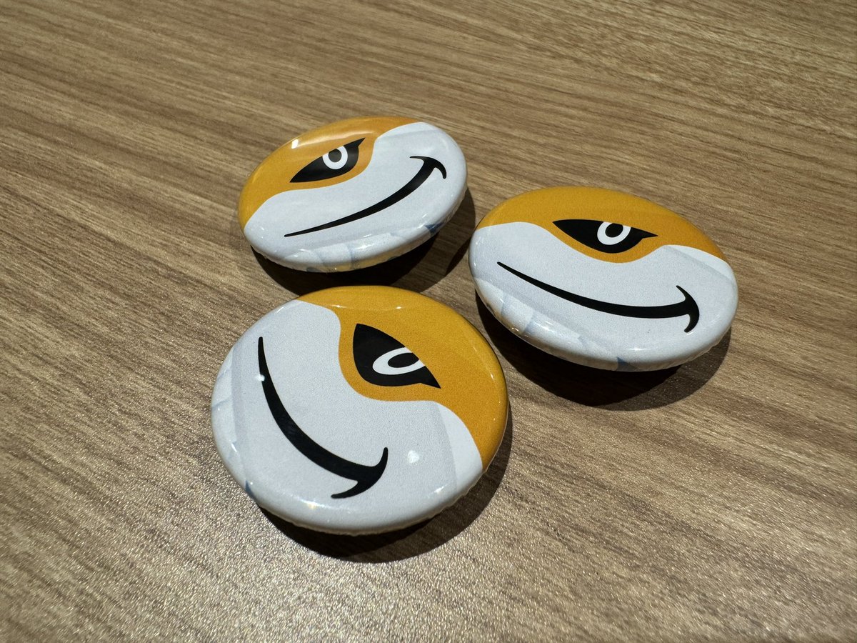 OthloTech's tweet photo. 本日はJAWS UGさんの缶バッヂ配布してます！
可愛い。
#othlotech #othloevent #jawsug #jawsug_nagoya https://t.co/pjqQjw6dCq