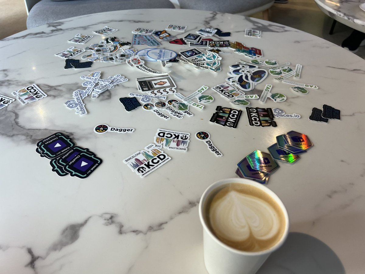 It’s almost time for <a href="/sourishkrout/">Sebastian Huckleberry</a> to tell you about the owl store, the future ‘IDE’ for operators! <a href="/rejektsio/">Cloud Native Rejekts</a> 

#paris #kubecon