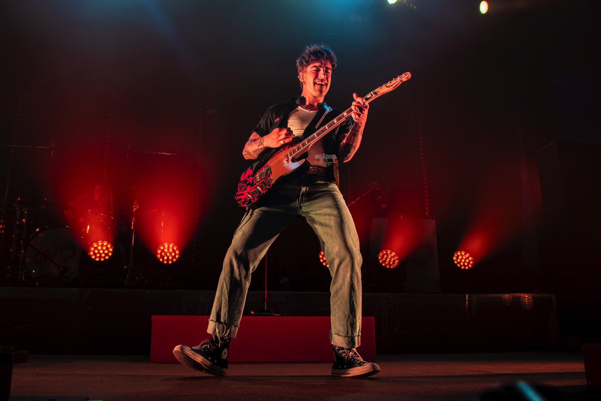 MyiPop's tweet photo. 📝 Crónica | 🤟🏻 Álvaro de Luna (@alvarxdeluna) sale a hombros de Las Ventas con su #UnoTour mientras cumple un nuevo sueño ❤️🔥
🔗: https://t.co/ntJ4avzpM9 https://t.co/hsueBrFK5y