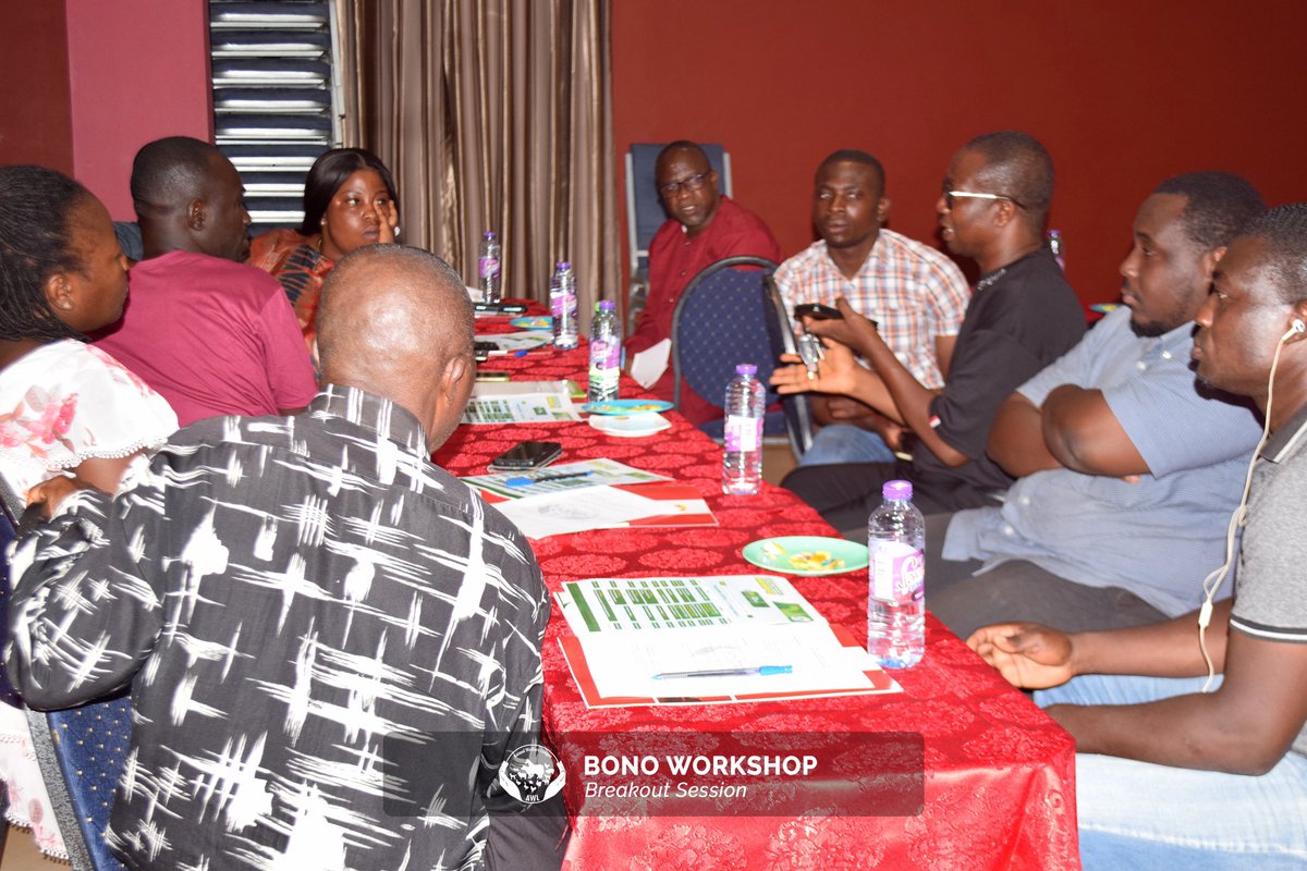 #Excerpts from the #Breakout session of the Bono #cagefree project #workshop; Producers engaged in insightful conversations on topics highlighting #cagefree farming, motivations and disadvantages of of the usage of battery cages and transitioning to cage free systems 

#cagefree