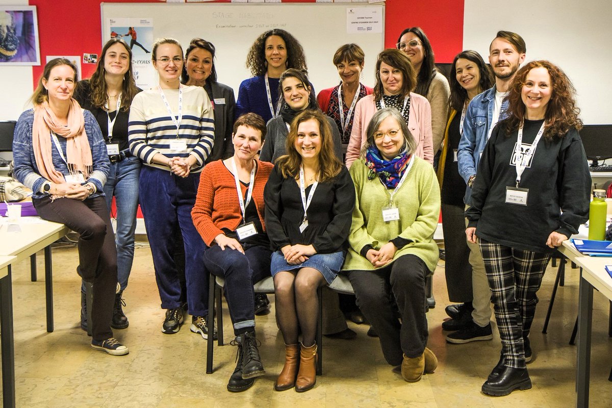 CEFORA07's tweet photo. Les 14 stagiaires inscrits à la #formation "#habilitation #examinateur-#correcteur #DELF ou DELF-#DALF" ont réussi leur habilitation. Félicitations !
Merci à #Infrep #Aubenas, @donne_nouvelle, Centre Social du #Roussillon, #CADA #Tournon, #Diaconat #Protestant et @FEI_sevres https://t.co/ebjpJpwXeO